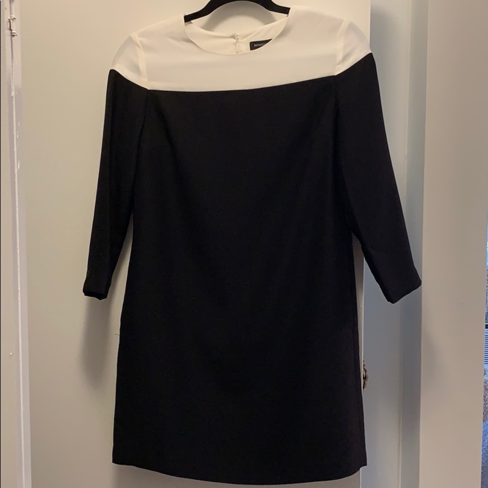 Black and white dress with pockets